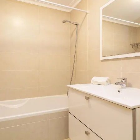 Apartment Apt/t1 Vist Mar E Piscina Blc 1 1ºd