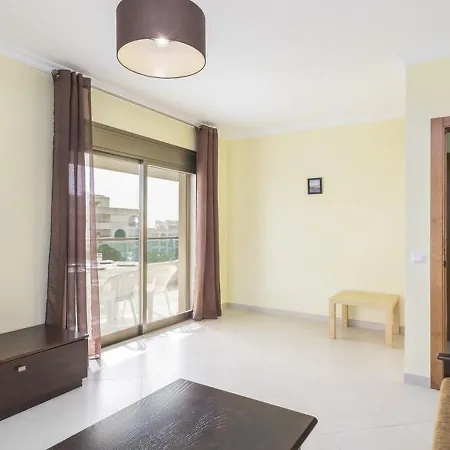 Apt/t1 Vist Mar E Piscina Blc 1 1ºd Daire